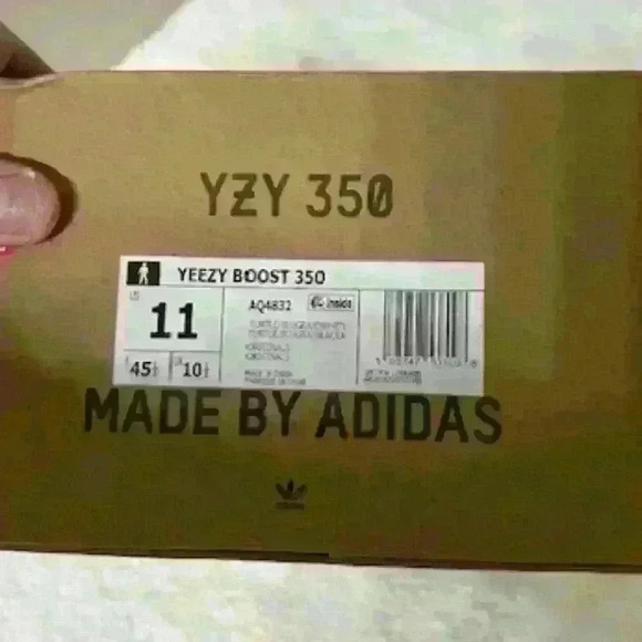 YEEZY 350 BOOST SIZE 11 MENS MAKE A GOOD OFFER!!!!!!!!!!!!! - Picture 6 of 6